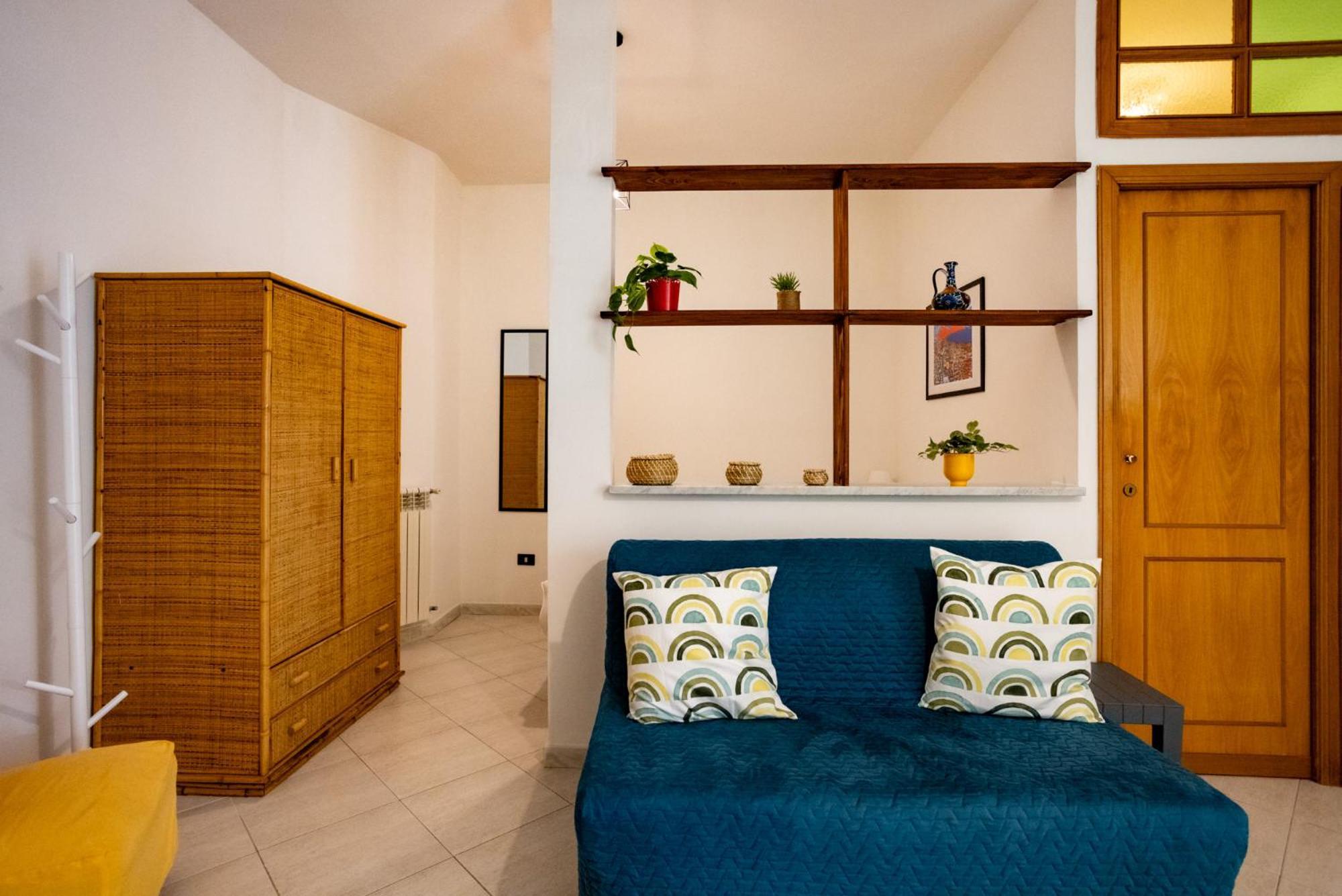 Apartment Via Mezzocannone 97