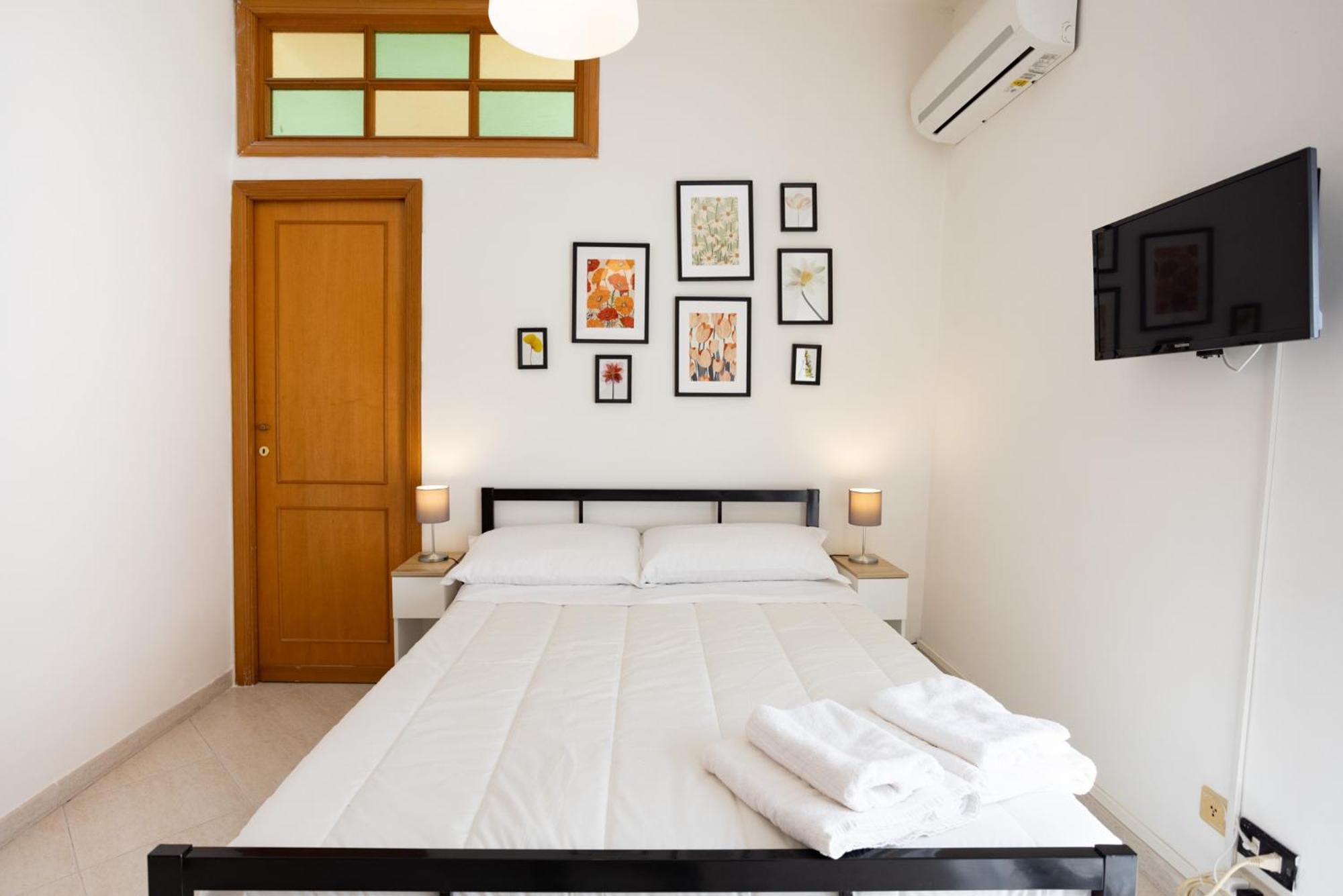 Via Mezzocannone 97 Apartment Naples