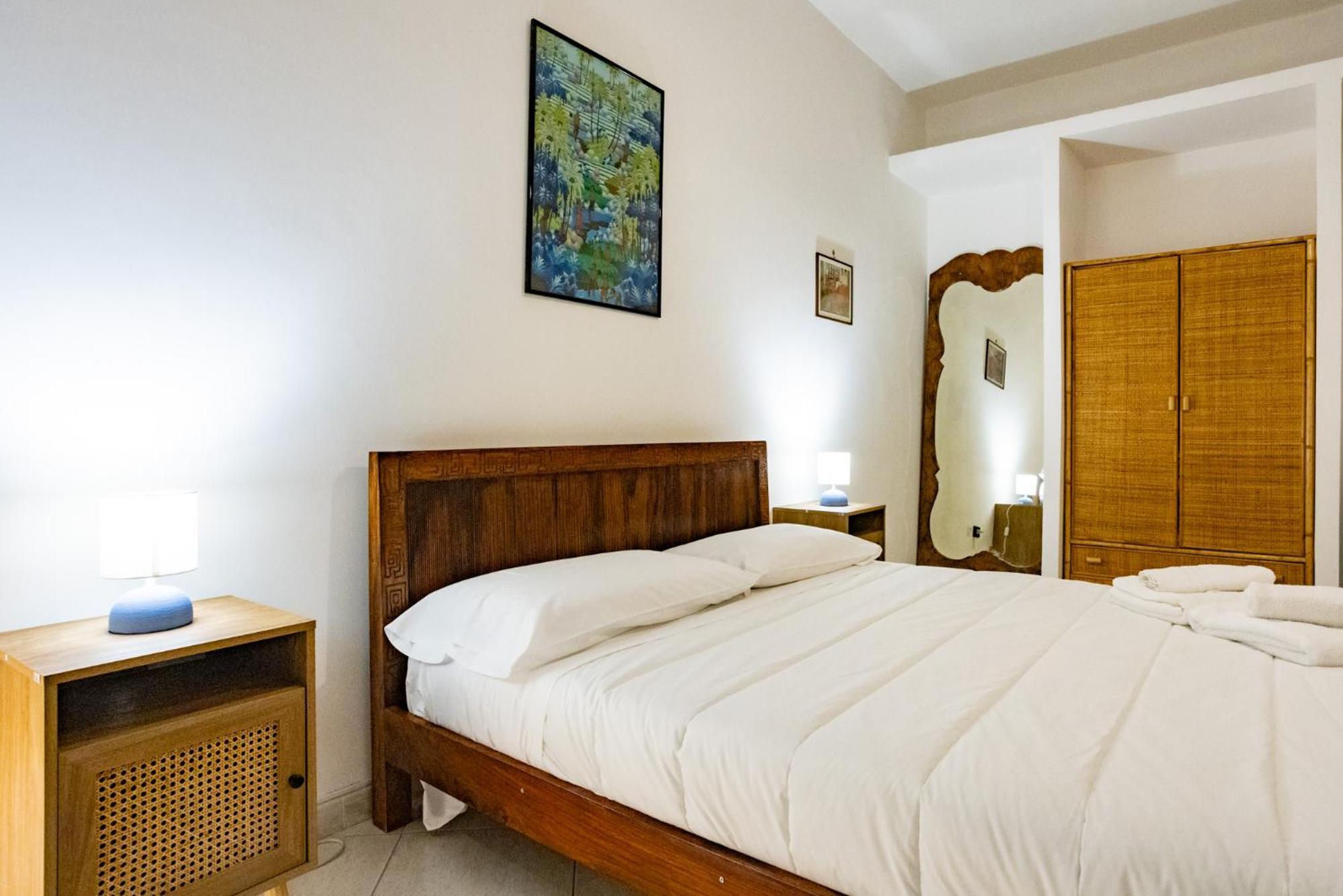 Apartment Via Mezzocannone 97