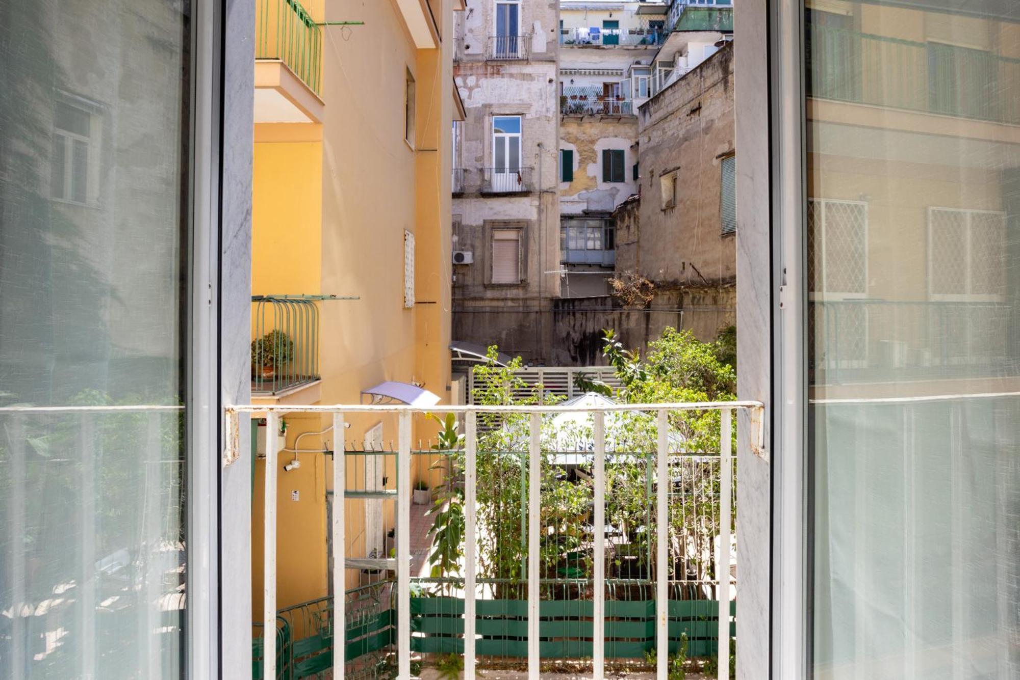 Via Mezzocannone 97