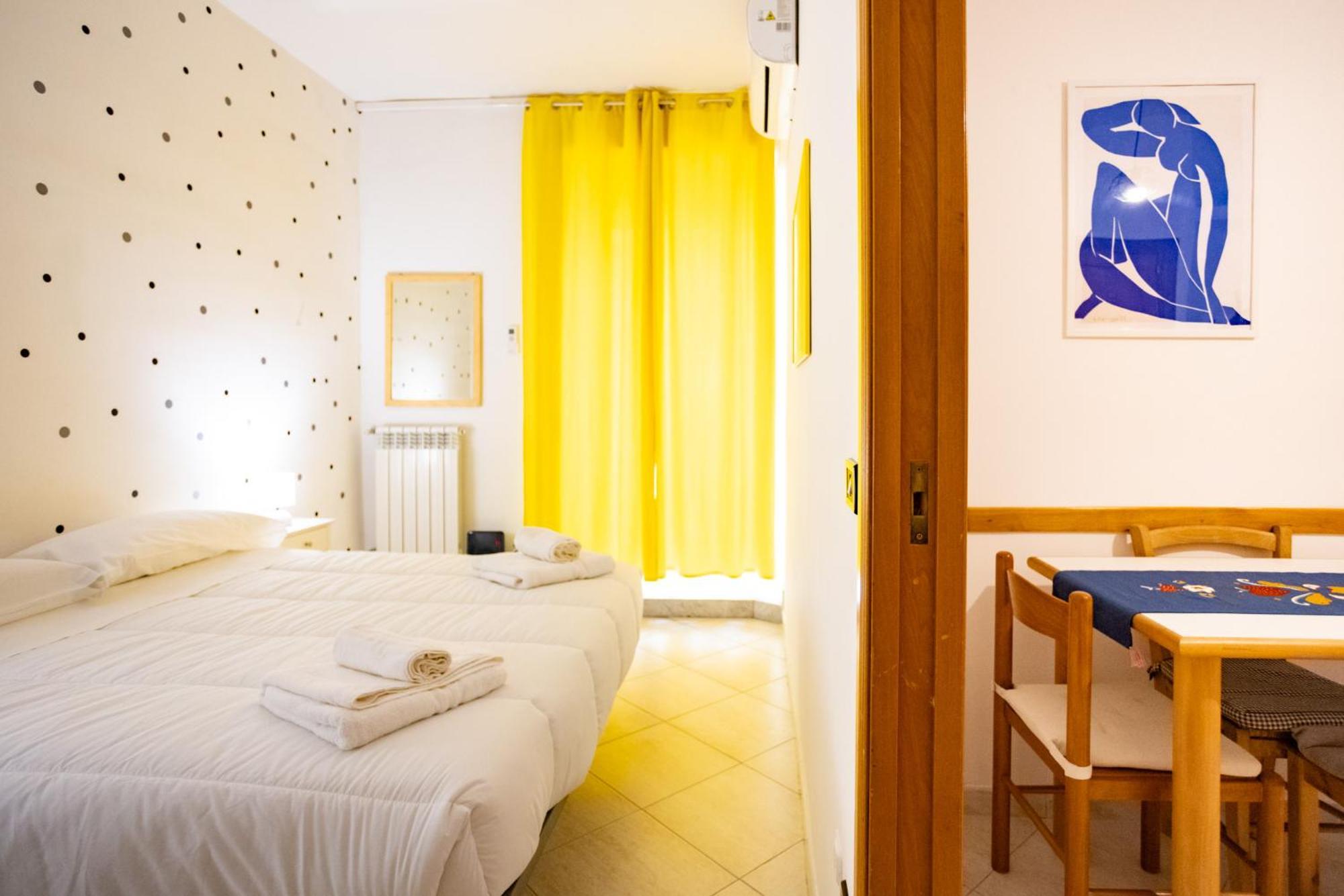 Apartment Via Mezzocannone 97